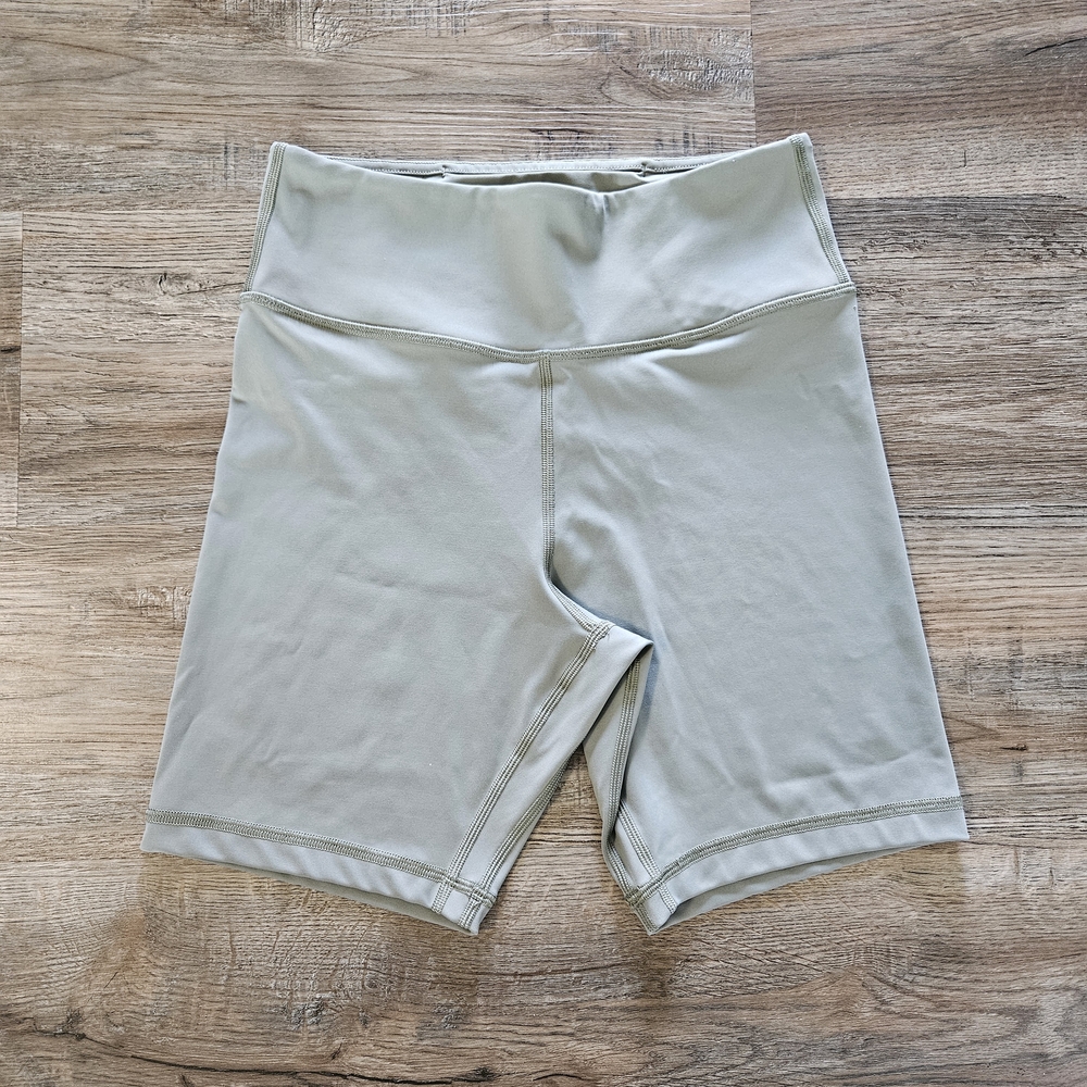 tentree Inmotion‎ High Waisted Forest Green Biker Shorts